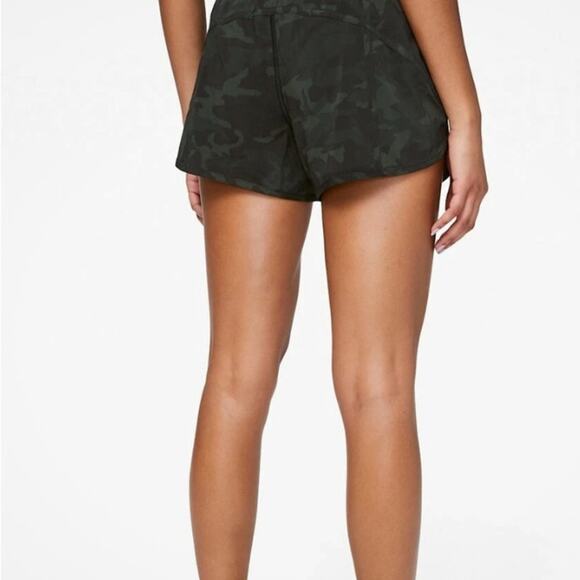 LULULEMON Tracker 4" Short 4 Incognito Camo Gator Green - Picture 3 of 10
